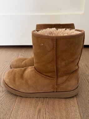 Uggs Kids -  Tan Shearling-Lined Boots
